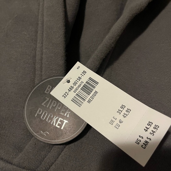 Hollister Gray Pullover Hoodie Sweatshirt - Oversized Crop Fit - Picture 4 of 5